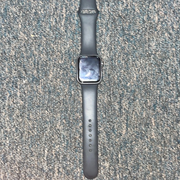 Apple Watch se - Picture 1 of 3